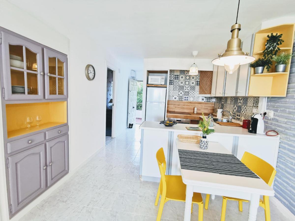 Happy Beachfront Apartment アルテア エクステリア 写真