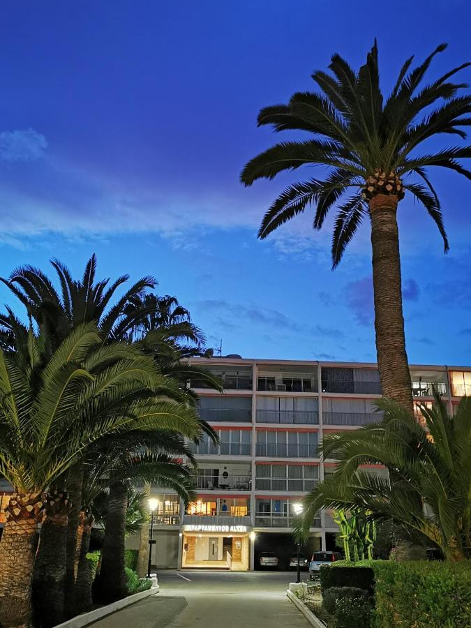 Happy Beachfront Apartment アルテア エクステリア 写真