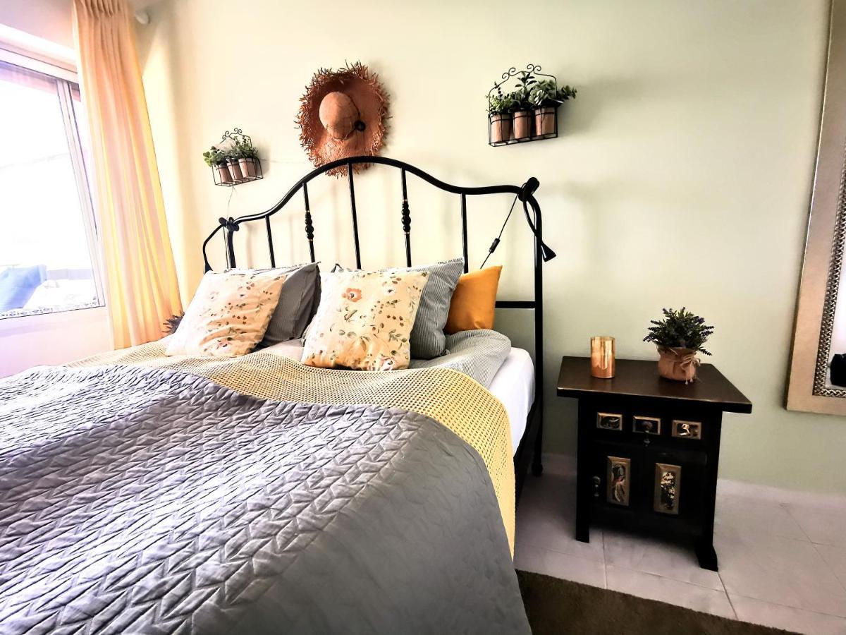 Happy Beachfront Apartment アルテア エクステリア 写真